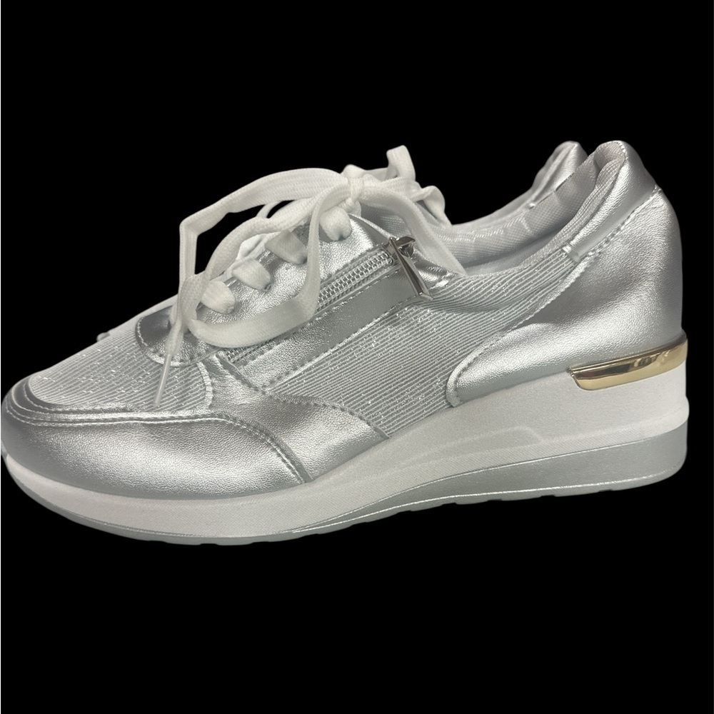 Wedge Sneaker Shoe Zip Side Silver Glitter Women’s size 42 New